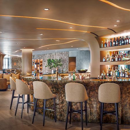 Forte De Gaia, Autograph Collection Вила-Нова-ди-Гая Экстерьер фото The bar at the lounge