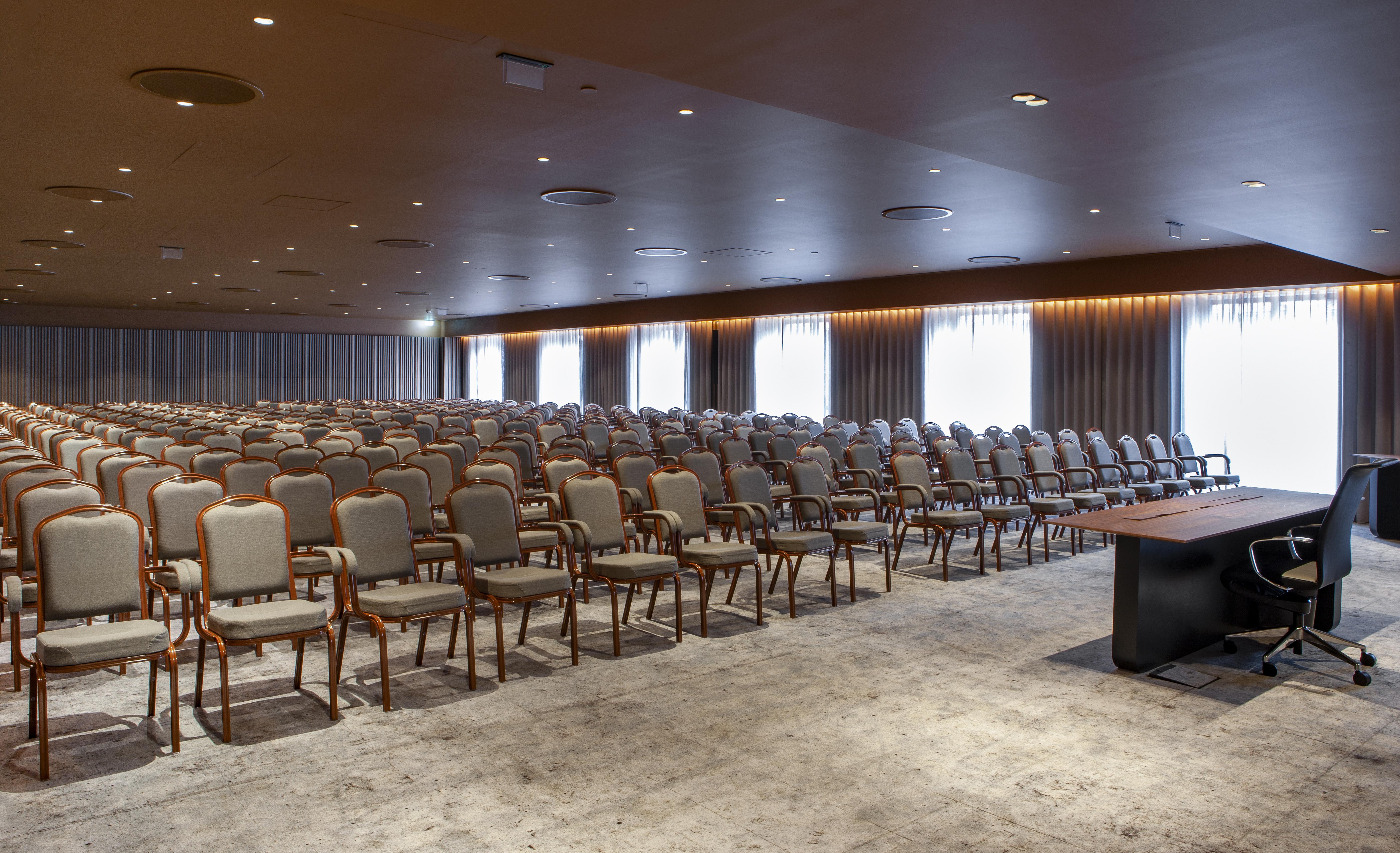 Forte De Gaia, Autograph Collection Вила-Нова-ди-Гая Экстерьер фото The main conference room
