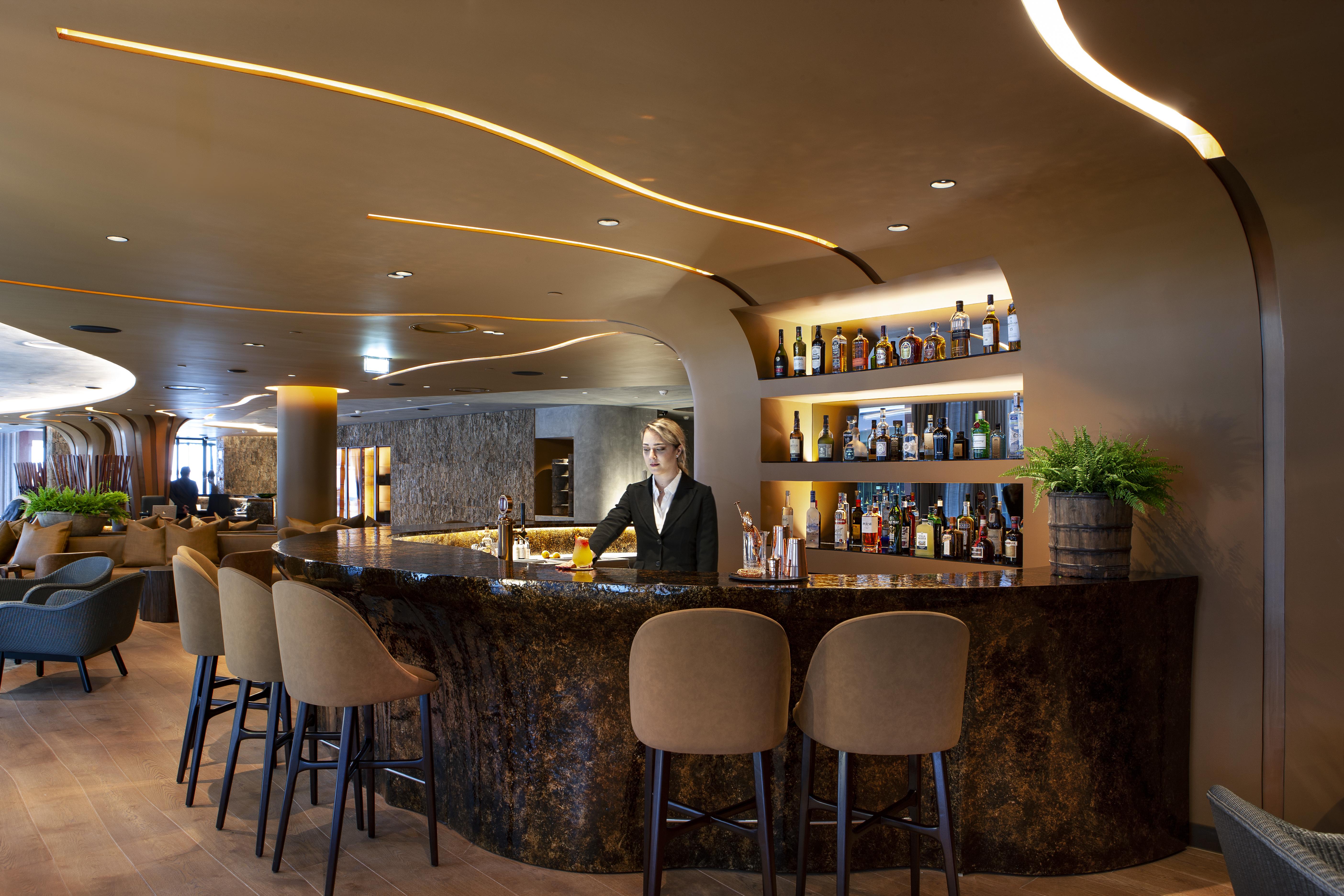 Forte De Gaia, Autograph Collection Вила-Нова-ди-Гая Экстерьер фото The bar at the new lounge
