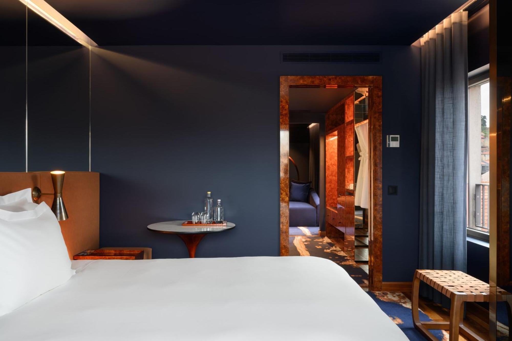 Forte De Gaia, Autograph Collection Вила-Нова-ди-Гая Экстерьер фото A room at the hotel