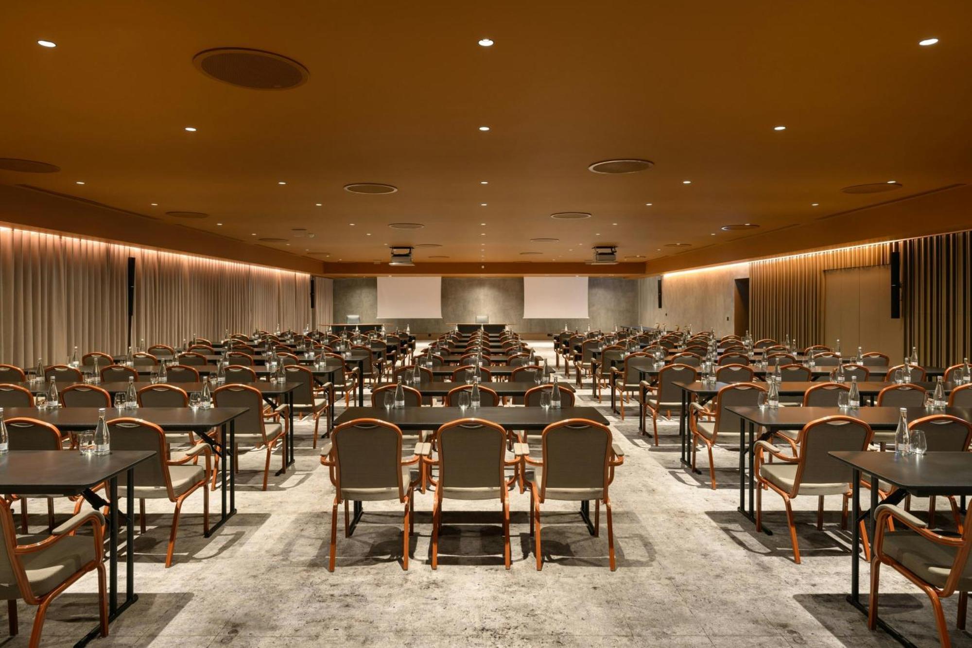 Forte De Gaia, Autograph Collection Вила-Нова-ди-Гая Экстерьер фото The 2019 Nobel Prize press conference room