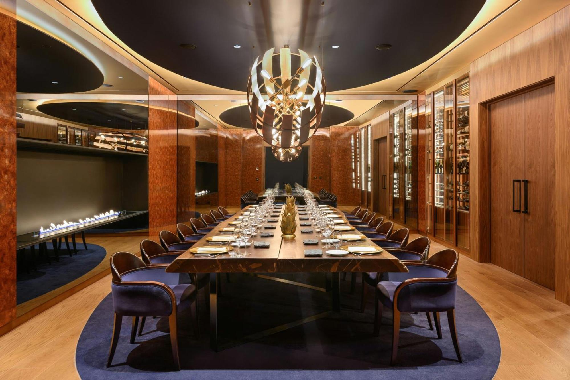 Forte De Gaia, Autograph Collection Вила-Нова-ди-Гая Экстерьер фото The private dining room at the restaurant