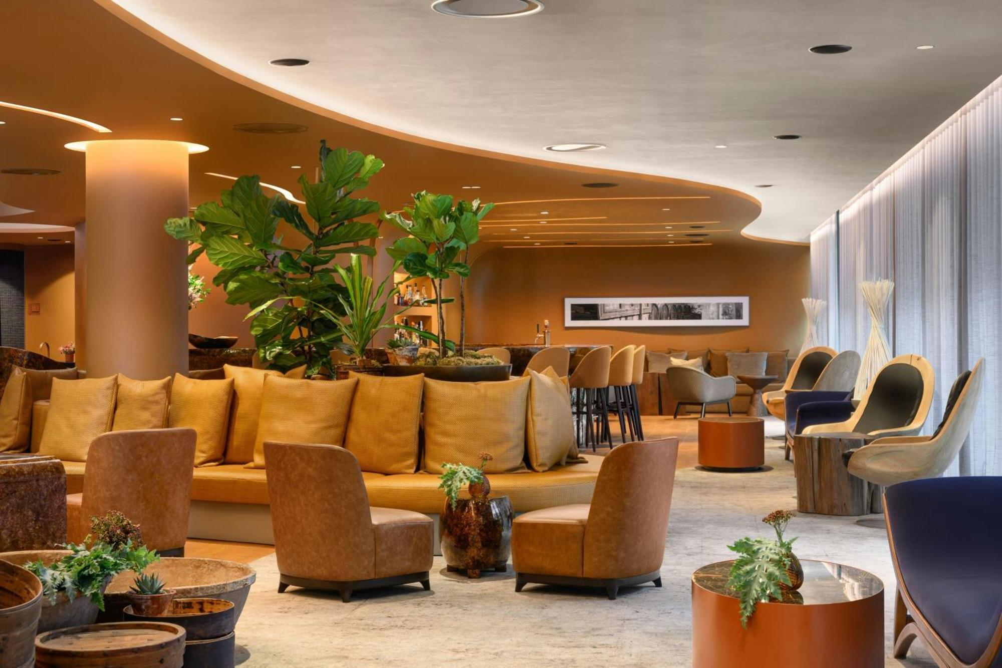 Forte De Gaia, Autograph Collection Вила-Нова-ди-Гая Экстерьер фото The lounge at the airport